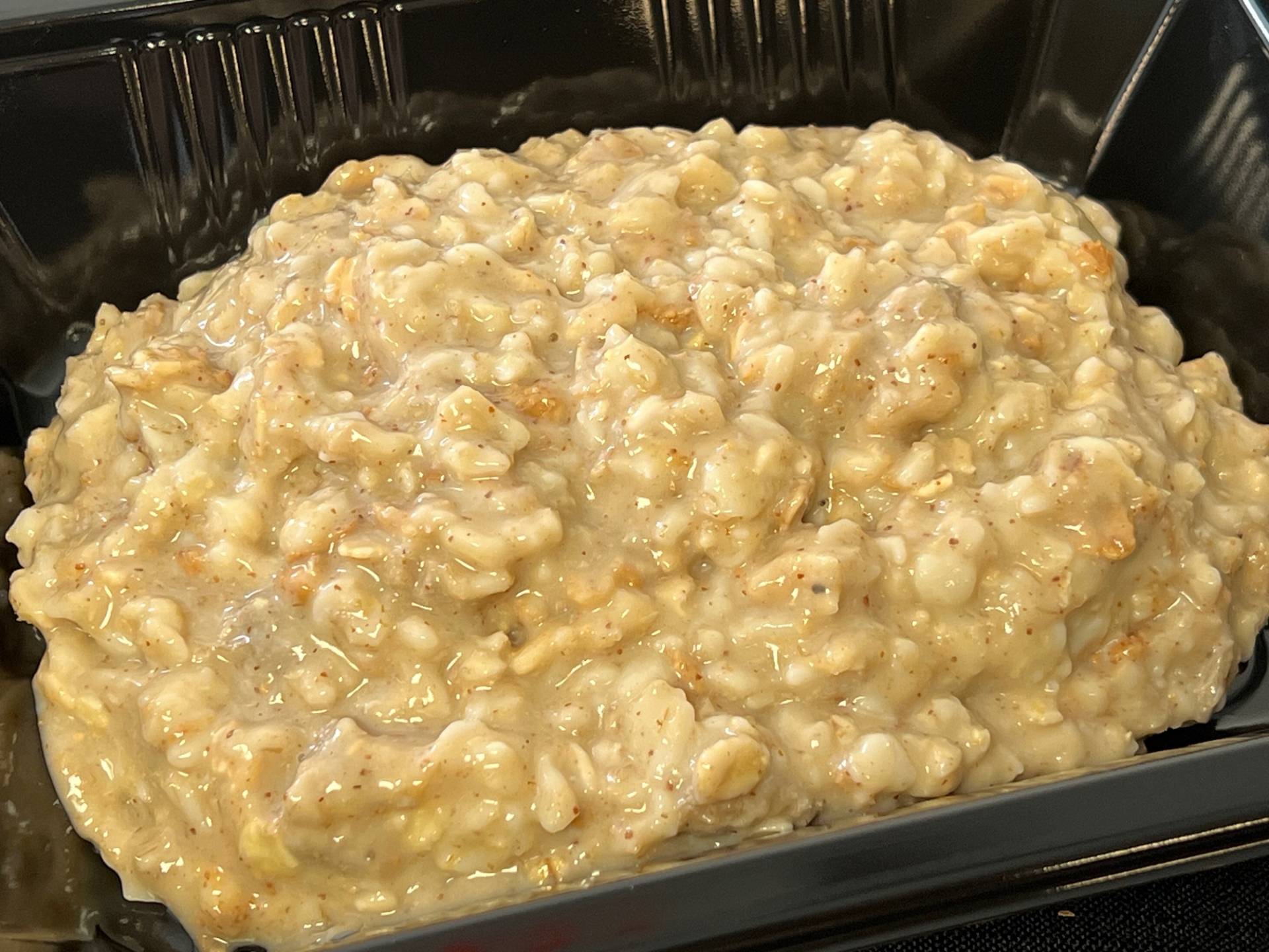 Banana-Almond Oatmeal