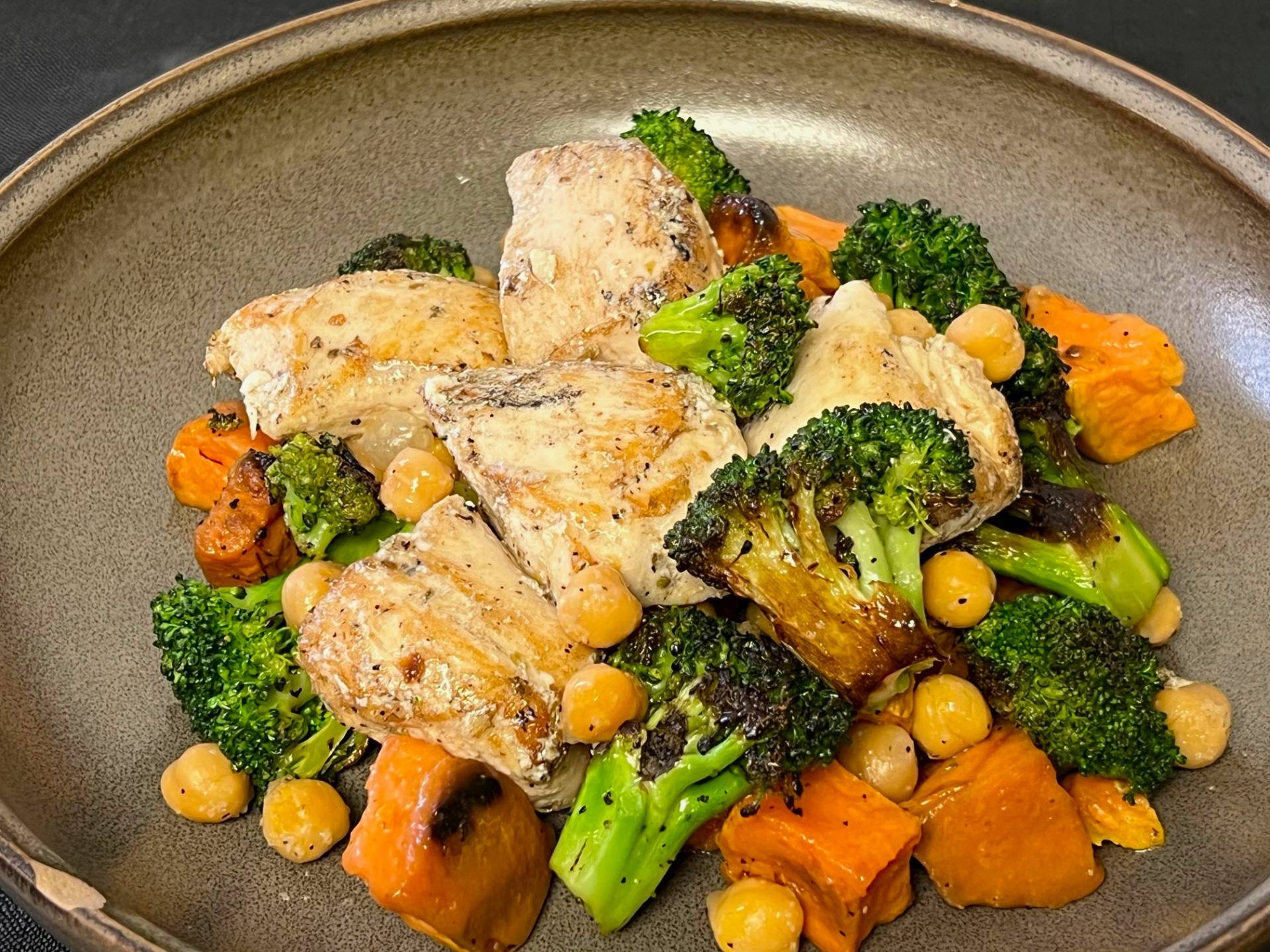 Grilled Chicken & Roasted Broccoli Bowl